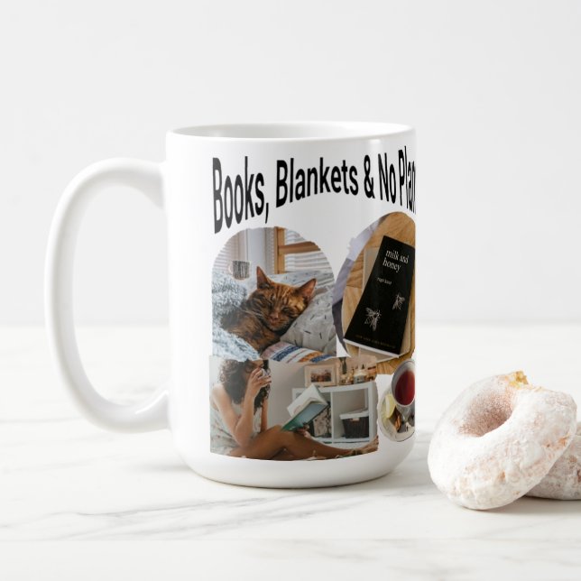 Libros, mantas y sin tazas | Cozy Introvert C (Con donut)