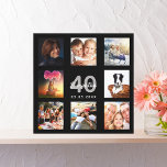 Lienzo 40.º collage de fotos con nombre negro<br><div class="desc">Un regalo de cumpleaños número 40 único, celebrando su vida con un collage de 8 de sus fotos. Añada imágenes de su familia, amigos, mascotas, pasatiempos o destino de viaje de ensueño. Personalice y agregue un nombre, edad 40 y fecha. Letras de color gris y blanco. Un fondo negro de...</div>