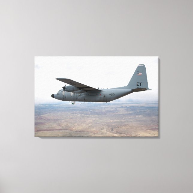 Lienzo A C-130 Hércules se eleva por el cielo (Anverso)