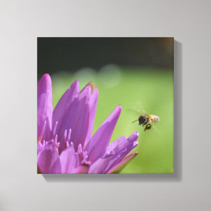 Lienzo Abeja de la miel del vuelo