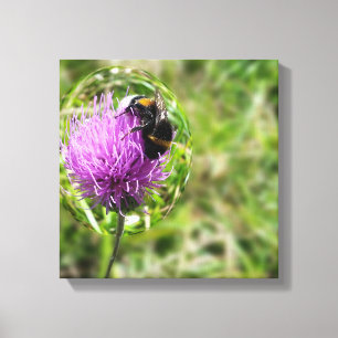 Lienzo Abeja en burbuja
