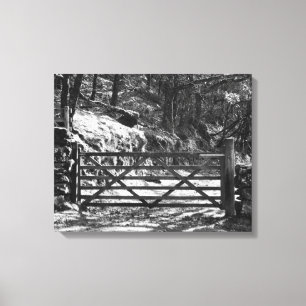 LIENZO ÁRBOLES NEGROS Y BLANCOS Y PAISAJE DE PUERTA