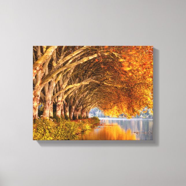 Lienzo Árboles otoñales sobre un lago (Anverso)
