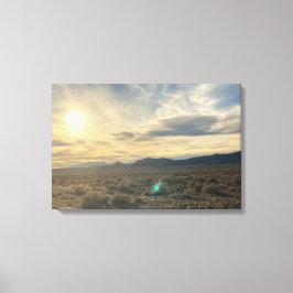 Lienzo Atardecer en el desierto de Nevada – Cielo dorado 