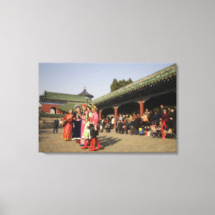 Lienzo Bailarines folclóricos disfrazados entretienen