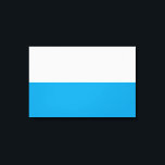 Lienzo Bandera de Baviera (Estado alemán)<br><div class="desc">Este diseño cuenta con la bandera de Baviera, un estado sin salida al mar de Alemania, que ocupa la esquina sureste. Baviera es el estado alemán más grande por área terrestre. Las principales ciudades de Baviera son Múnich (su capital y ciudad más grande), Nuremberg, Augsburgo, Regensburg, Würzburg, Ingolstadt, Fürth y...</div>