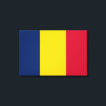 Lienzo Bandera de Chad (país africano)<br><div class="desc">Este diseño presenta la bandera nacional del Chad (conocida oficialmente como la República del Chad), que es un país sin litoral del África central-norte. El Chad limita al norte con Libia, el Sudán al este, la República Centroafricana al sur, el Camerún al sudoeste, Nigeria al suroeste (en el lago Chad)...</div>