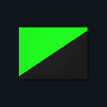 Lienzo Bandera del Anarquismo Verde<br><div class="desc">Este diseño presenta la bandera del anarquismo verde, que es una escuela de política anarquista que pone un énfasis particular en los temas ambientales. Esas políticas intentan crear una sociedad anarquista ambientalmente sostenible. Algunas personas que fueron importantes influencias tempranas en la formación del anarquismo verde son Élisée Reclus, Henry David...</div>