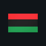 Lienzo Bandera roja, negra y verde<br><div class="desc">Los 3 colores panafricanos de la bandera representan: RED: la sangre que une a todas las personas de ascendencia africana negra, y derramada por la liberación; NEGRO: personas negras cuya existencia como nación, aunque no como estado-nación, se afirma por la existencia de la bandera; y VERDE: la abundante riqueza natural...</div>