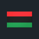 Lienzo Bandera roja, negra y verde<br><div class="desc">Los 3 colores panafricanos de la bandera representan: RED: la sangre que une a todas las personas de ascendencia africana negra, y derramada por la liberación; NEGRO: personas negras cuya existencia como nación, aunque no como estado-nación, se afirma por la existencia de la bandera; y VERDE: la abundante riqueza natural...</div>