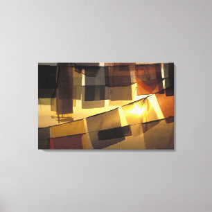 Lienzo Banderas de oración budista al atardecer,