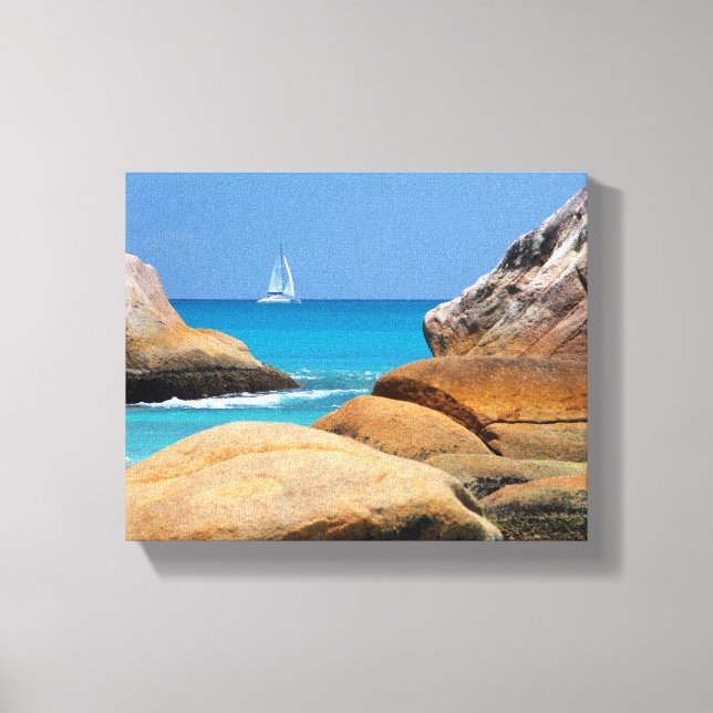 Lienzo Barco de vela que pasa por la playa (Anverso)