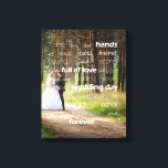 Lienzo Bendición para el Personalizado Boda de manos. Fot<br><div class="desc">Añade tu propia foto a este hermoso lienzo envuelto con el poema de la Bendición de las Manos. Acá, la primera línea ("Estas son las manos de tu mejor amigo... ") está escrita en un estilo tipográfico moderno en blanco, sobre tu foto personalizado. Este es un hermoso recuerdo personalizado de...</div>