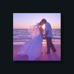 Lienzo Boda de superposición de degradado magenta azul<br><div class="desc">Una boda de destino o una foto de luna de miel de la isla. Añade tu propio texto personalizado para crear un toque personal. Se puede cambiar el entorno de opacidad sobre el azul por el rosa magenta.</div>