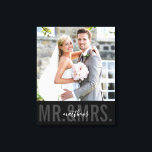 Lienzo BODA FOTO FECHA mr y mrs monocromo negro<br><div class="desc">por kat massard >>> WWW.SIMPLYSWEETPAPERIE.COM << Qué fabuloso recuerdo de su preciado BEBÉ - personalizado con su fecha de nacimiento y detalles de nacimiento si lo desea! CONSEJO :: 1. Para cambiar el tamaño / la posición del texto, pulse el botón "personalizar". 2. También puedes añadir tu propio texto! Me...</div>