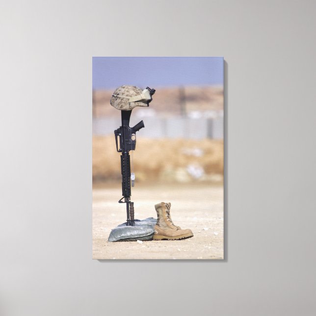 Lienzo Boots, rifles, etiquetas de perro y casco protecto (Anverso)