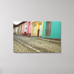 Lienzo Casas alinean la calle, Cuba