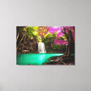 Lienzo Cascada en bosque del otoño