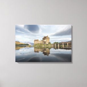 Lienzo Castillo de Eilean Donan con la reflexión en