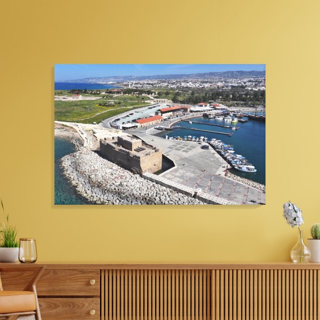 Lienzo Castillo de Paphos y puerto con faro (Insitu (Sala de estar))