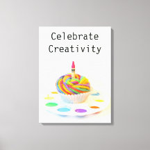 Celebrar el pastel de creatividad