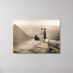 Lienzo Chicas Flapper Amanecer Pirámide de Keops, Egipto