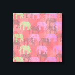 Lienzo colorido patrón tribal de elefante floral<br><div class="desc">Patrón moderno de elefantes tribales dibujados a mano sobre un fondo de pincelada rosada.</div>