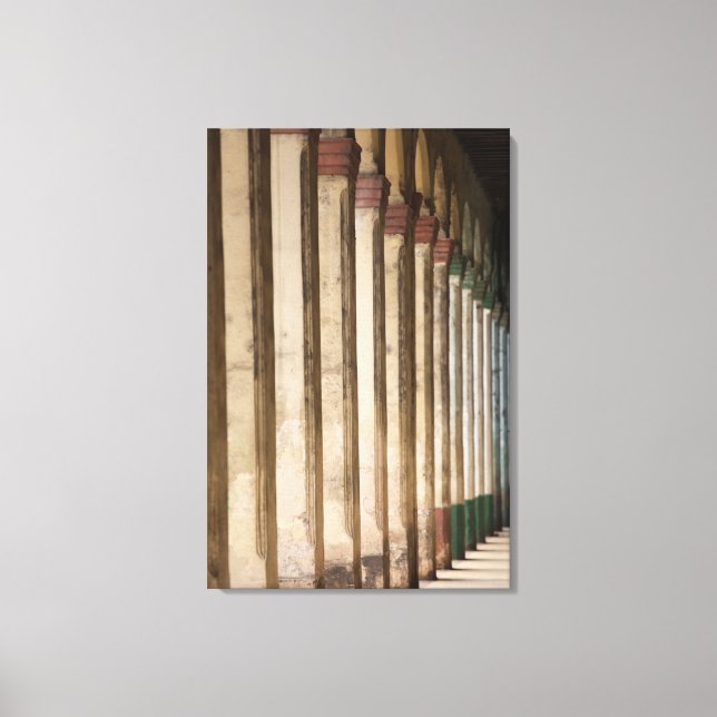 Lienzo Columnas de edificio, La Habana, Cuba (Anverso)