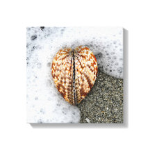 Corazón en la playa
