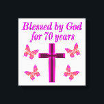 LIENZO CRISTIAN PINK 70TH BIRTHDAY CROSS DISEÑN<br><div class="desc">Este cristiano y alegre de 70 años adorará celebrar cumplir 70 años con este hermoso diseño de 70 años de cruz rosa y mariposa en Tees, bolsas de té, tazas, almohadas y regalos. Delibera a su espiritual y a su Dios amando a los 70 años con un regalo de cumpleaños...</div>