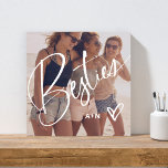 Lienzo De Imitación Bestias en escritura de moda | Tu foto con corazón<br><div class="desc">Esta elegante impresión de tela falsa muestra la palabra "Besties" en un guión elegante y moderno,  con su foto favorita y un corazón escrito a mano. Puede agregar sus iniciales o monogramas,  o los nombres de sus mejores amigos. También hace el regalo perfecto para sus BFFs.</div>