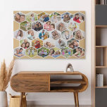 Lienzo De Imitación Collage de Honeycomb 28 Foto Pared Miel Beige<br><div class="desc">Crea tu propio muro de fotos en lienzo. La plantilla de fotos está lista para que agregue 28 de sus imágenes familiares, que se muestran en formas hexágonas para formar un patrón geométrico de peine de miel. El diseño tiene una paleta de colores neutros en tonos beige y blanco. Si...</div>