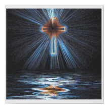 cruz sagrada reflejada en el agua