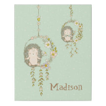 Cute Green Hedgehog Nombre Floral Niño Chica Nurse