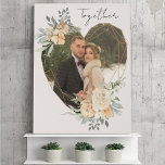 Lienzo De Imitación Foto Boda conjunta en el corazón floral geométrico<br><div class="desc">Lienzo fotográfico personalizado que muestra tu foto favorita en un marco dorado geométrico en forma de corazón. El marco está decorado con flores de color agua y crema. Está escrito con la palabra "juntos" en un elegante guión casual escrito a mano en un fondo blanco neutro y almendro, todo lo...</div>