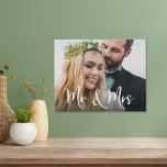 Lienzo De Imitación Sr. Mrs. Photo Boda<br><div class="desc">Impresión personalizada de lienzos falsos para celebrar su día especial con "Mr & Mrs." en un gran guión elegante en blanco sobre la foto de su boda favorito.</div>