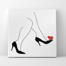 zapatos negros y mariposa