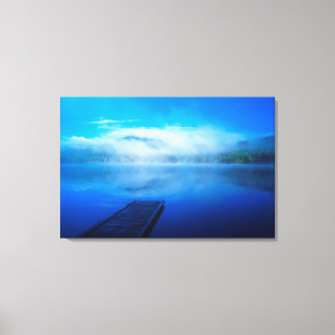 Lienzo Dock en un lago helado en calma, California