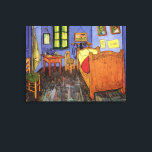 Lienzo Dormitorio de Vincent van Gogh en Arles<br><div class="desc">Vincent's Bedroom in Arles de Vincent van Gogh es una pintura arquitectónica de arte fino de época que presenta el dormitorio de van Gogh en la Casa Amarilla en Arles. Escenario típico con ropa colgada en la puerta, cama, mesa, mesita de noche, sillas, ventana y parqué. Sobre el artista: Vincent...</div>