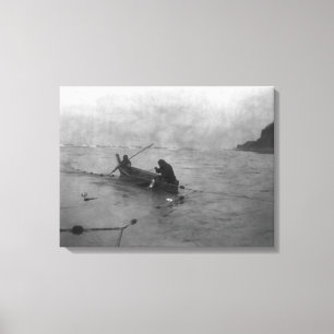 Lienzo Dos indios pescando en el lago Quinault en canoa