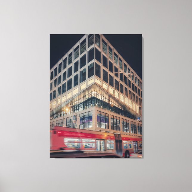Lienzo Edificio moderno por la noche con tráfico (Anverso)