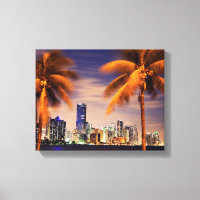 EE.UU., Florida, Miami skyline al atardecer