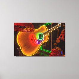 Lienzo EE. UU., Texas, Austin. Guitarra de neón en Blackm