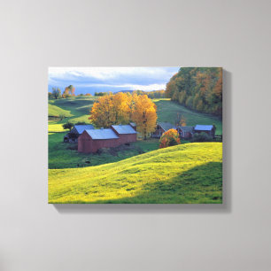 Lienzo EE. UU., Vermont, granja Jenne. Colinas verdes ond