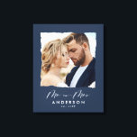 Lienzo El boda de fotografía moderno personalizó al Sr. y<br><div class="desc">Moderno y simple bordes rotos foto azul marino Mr. y Mrs. boda personalizado establecido en regalo.</div>