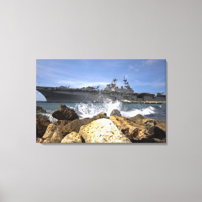 Lienzo El buque de asalto anfibio USS Kearsarge (Anverso)