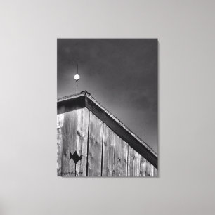 Lienzo El pico del granero contra el cielo