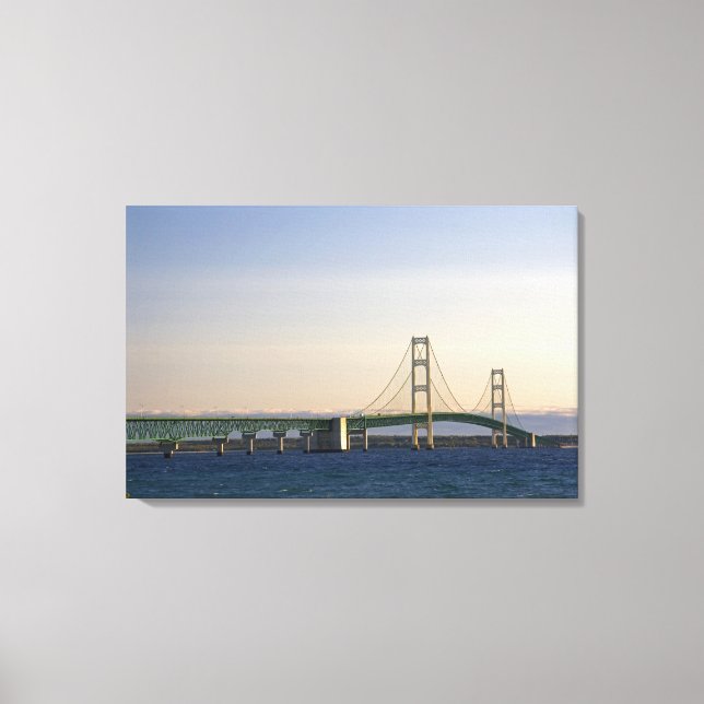 Lienzo El puente de Mackinac que atraviesa los Estrechos  (Anverso)