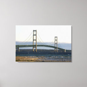 Lienzo El puente de Mackinac que atraviesa los Estrechos