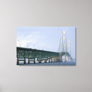 Lienzo El puente de Mackinac que atraviesa los Estrechos